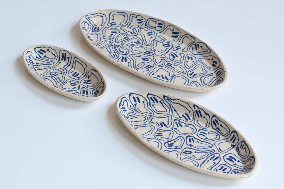 oval smiley tray