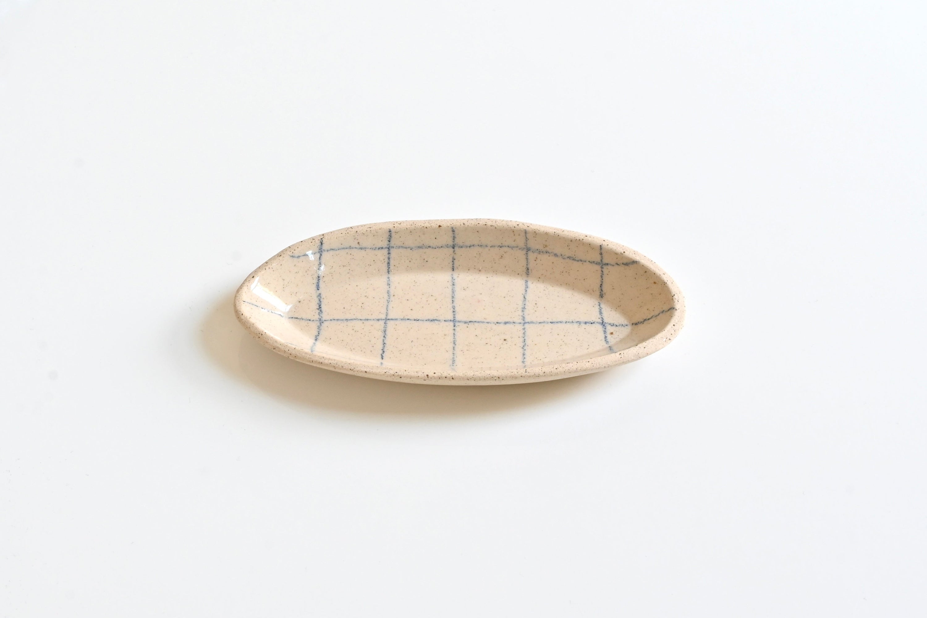 oval tray